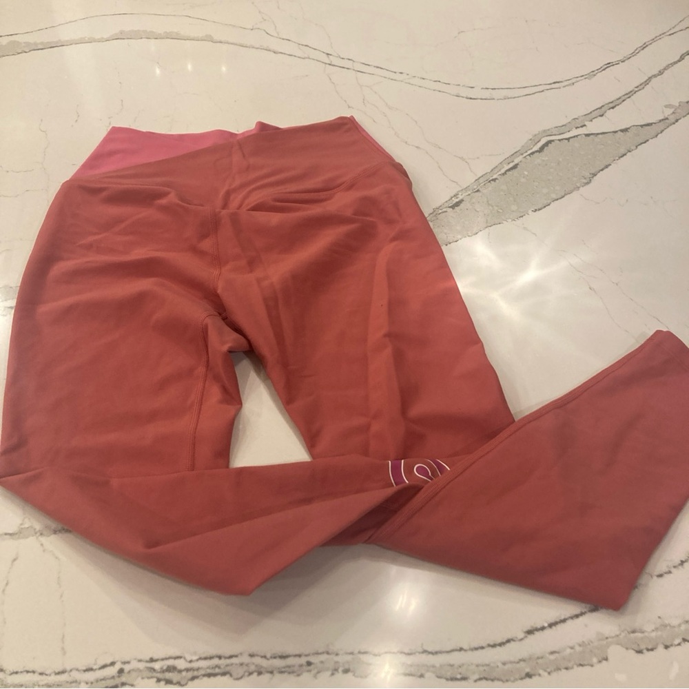 Peleton Brand Workout Leggings - Full Length Medium - Pink